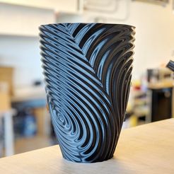ripple_twist_vase (4).jpg Vase torsadé gMax pour vase à ondulation torsadée